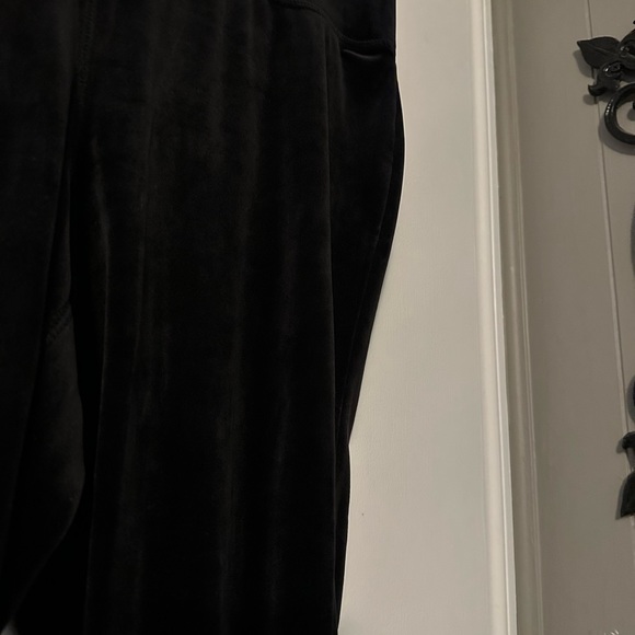 Velvet Leggings-NWOT Size 18/20 - Picture 2 of 7